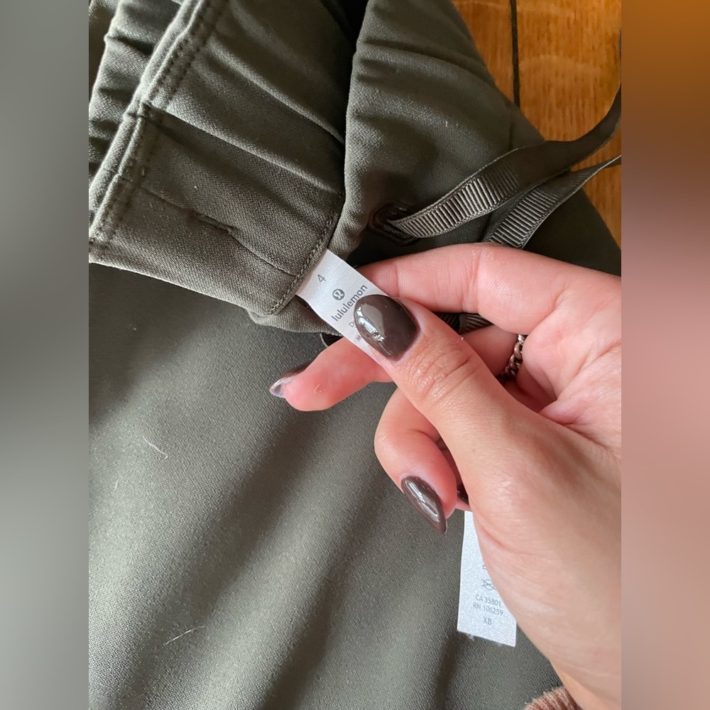 Lululemon army green joggers - Picture 2 of 2